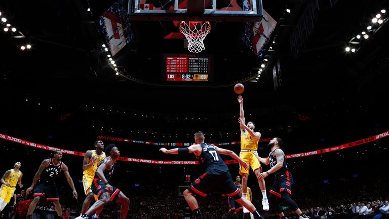 TORONTO, CANADA - NOVEMBER 29: Klay Thompson #11 of the Golden State Warriors shoots the ball against the Toronto Raptors on November 29, 2018 at Scotiabank Arena in Toronto, Ontario, Canada. NOTE TO USER: User expressly acknowledges and agrees that, by downloading and/or using this photograph, user is consenting to the terms and conditions of the Getty Images License Agreement. Mandatory Copyright Notice: Copyright 2018 NBAE (Photo by Mark Blinch/NBAE via Getty Images)