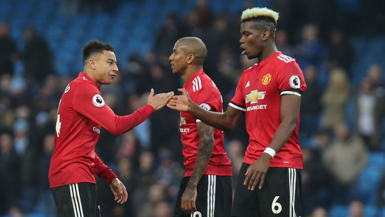 Lingard celebrates with Paul Pogba 