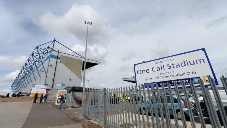  Mansfield Town 