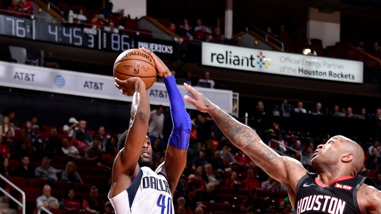 HOUSTON, TX - NOVEMBER 28: Harrison Barnes #40 of the Dallas Mavericks shoots the ball agausn ton November 28, 2018 at the Toyota Center in Houston, Texas. NOTE TO USER: User expressly acknowledges and agrees that, by downloading and or using this photograph, User is consenting to the terms and conditions of the Getty Images License Agreement. Mandatory Copyright Notice: Copyright 2018 NBAE (Photo by Bill Baptist/NBAE via Getty Images)