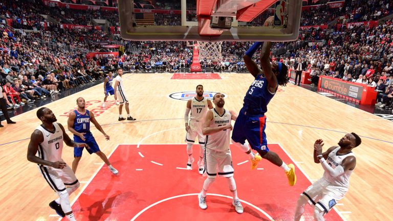 Montrezl Harrell of the LA Clippers goes to the basket against the Memphis Grizzlies 