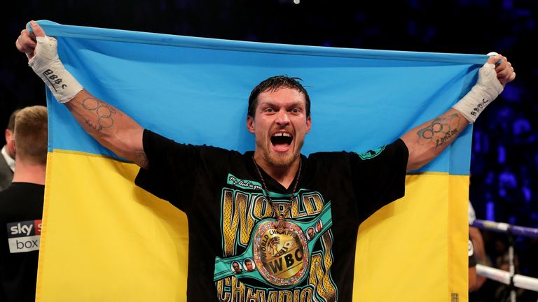  during the WBC, WBA, WBO, IBF & Ring Magazine World Cruiserweight Title Fight between Oleksandr Usyk and Tony Bellew at Manchester Arena on November 10, 2018 in Manchester, England.