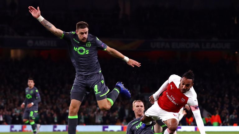  during the UEFA Europa League Group E match between Arsenal and Sporting CP at Emirates Stadium on November 8, 2018 in London, United Kingdom.