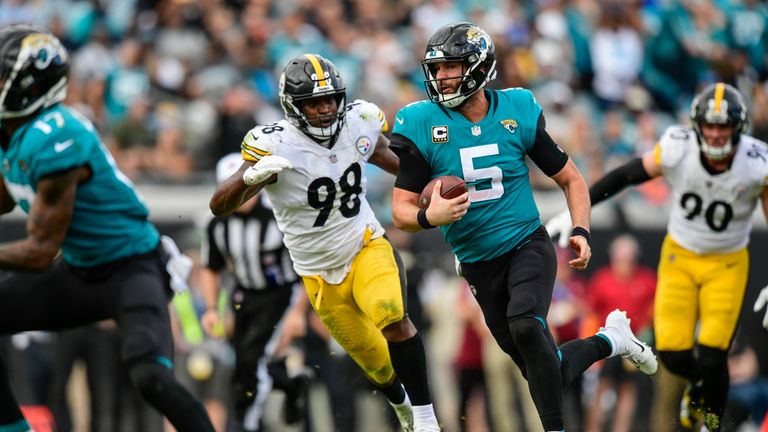 JACKSONVILLE, FL - NOVEMBER 18: Blake Bortles #5 of the Jacksonville Jaguars runs with the ball during the second half against the Pittsburgh Steelers at TIAA Bank Field on November 18, 2018 in Jacksonville, Florida.  (Photo by Julio Aguilar/Getty Images)