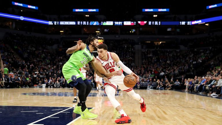 MINNEAPOLIS, MN -  NOVEMBER: Zach LaVine #8 of the Chicago Bulls drives to the basket against the Minnesota Timberwolves on November 24, 2018 at Target Center in Minneapolis, Minnesota. NOTE TO USER: User expressly acknowledges and agrees that, by downloading and or using this Photograph, user is consenting to the terms and conditions of the Getty Images License Agreement. Mandatory Copyright Notice: Copyright 2018 NBAE (Photo by Jordan Johnson/NBAE via Getty Images)
