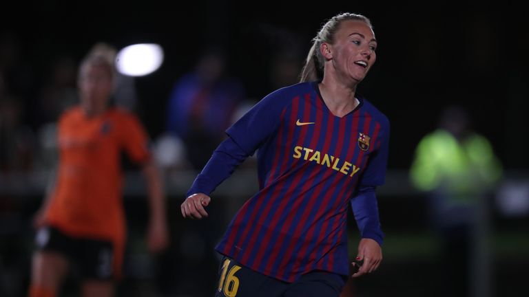 Toni Duggan of Barcelona celebrates scoring the opening goal during the UEFA Women's Champions League Round of 16 2nd Leg match against Glasgow City 