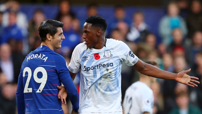  Yerry Mina confronts Alvaro Morata during the 0-0 draw