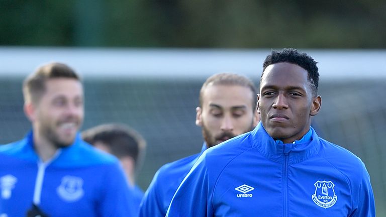 Yerry Mina in training for Everton on November 1