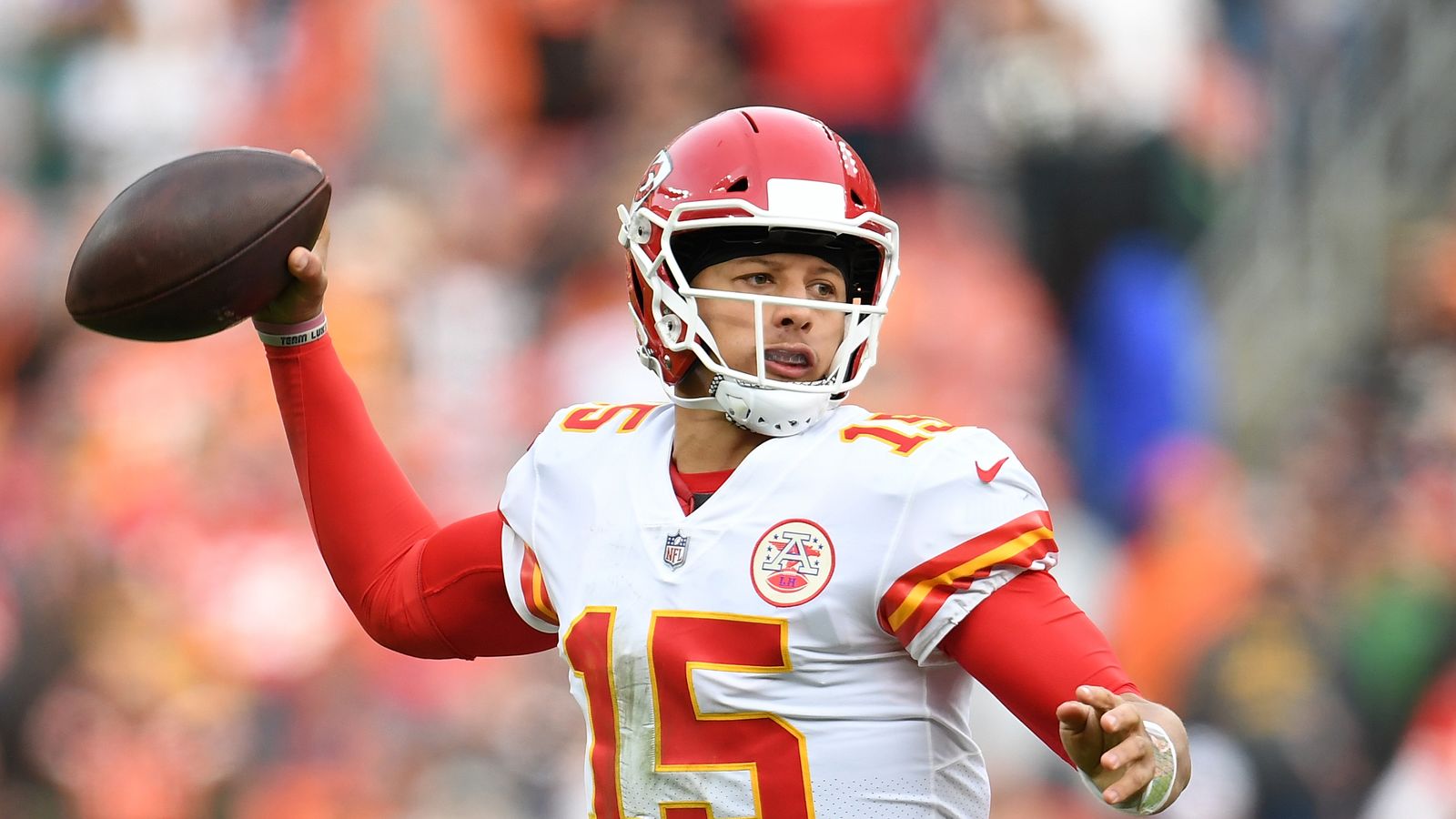 Chiefs squander control of AFC playoff race in Cincinnati