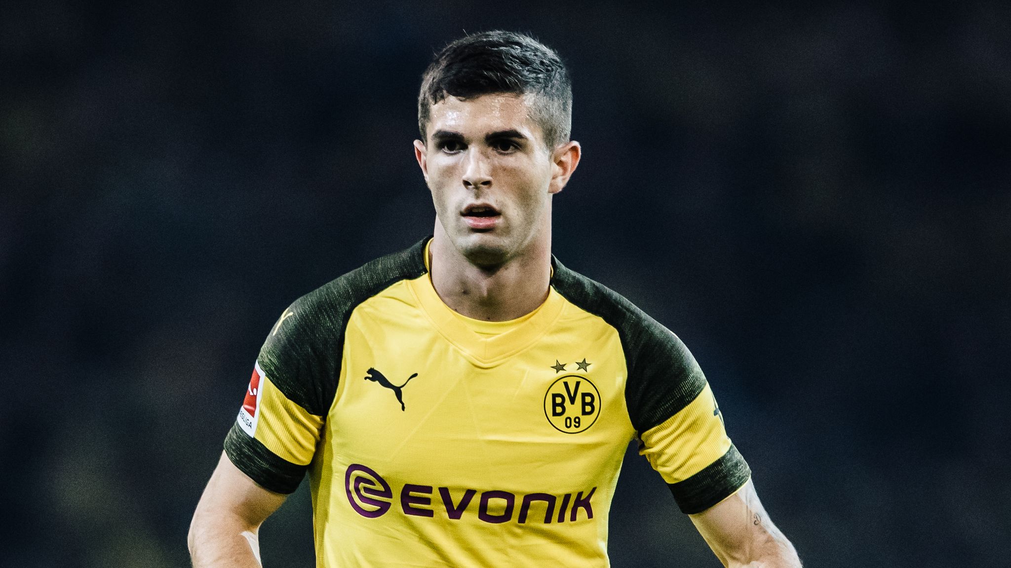 Christian Pulisic arrives in style! AC Milan show off new Off-White gear  ahead of Champions League clash with Borussia Dortmund