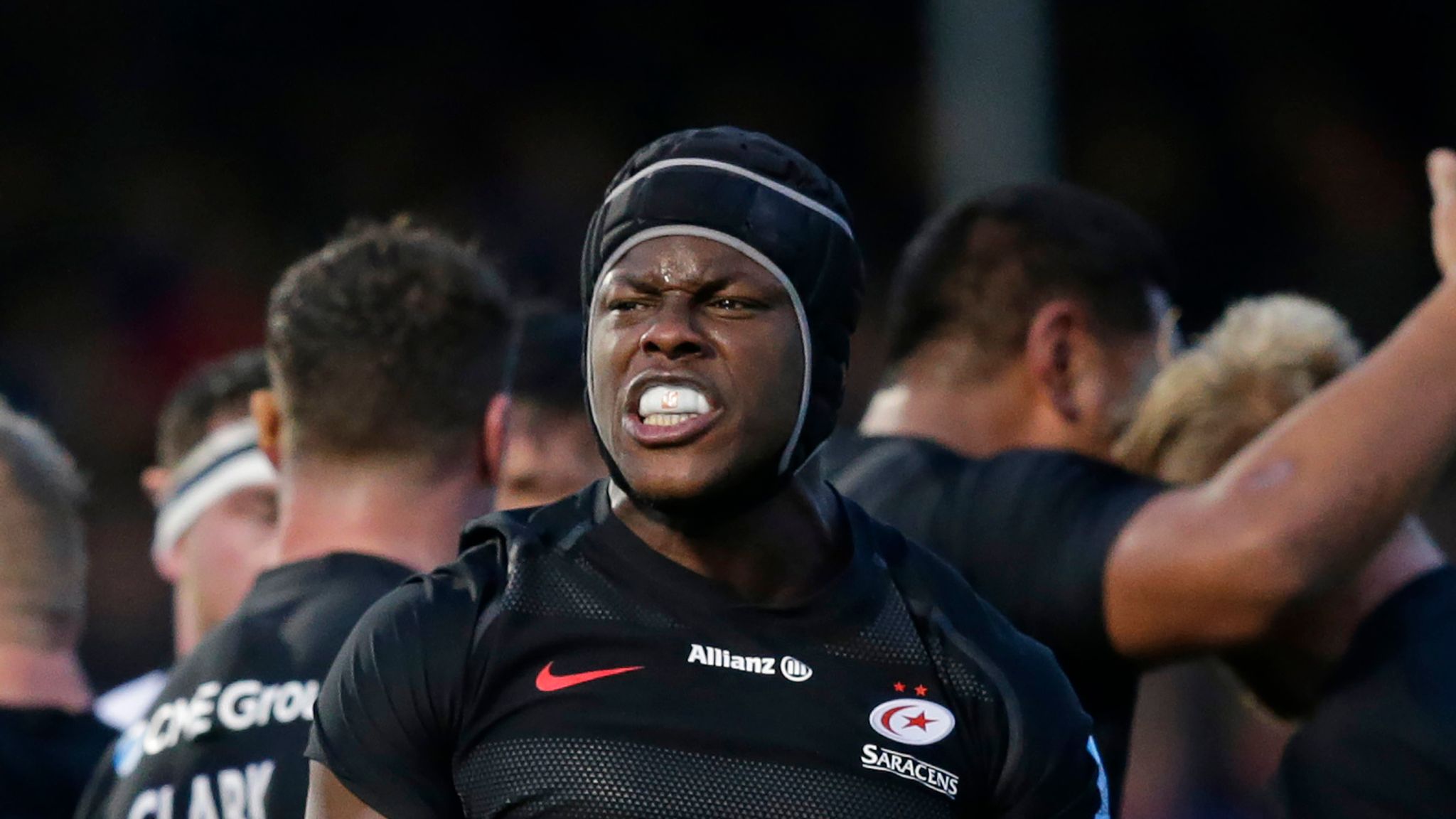England S Maro Itoje Signs New Saracens Contract Until 2022 Rugby Union News Sky Sports