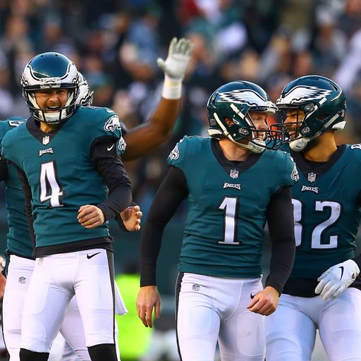 Eagles stay alive with win over Texans