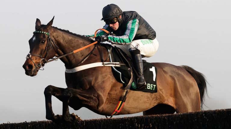 Altior on his way to a 16th straight win