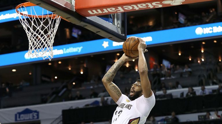 Anthony Davis dunks against Charlotte Hornets