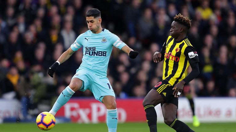 Ayoze Perez is challenged by Domingos Quina