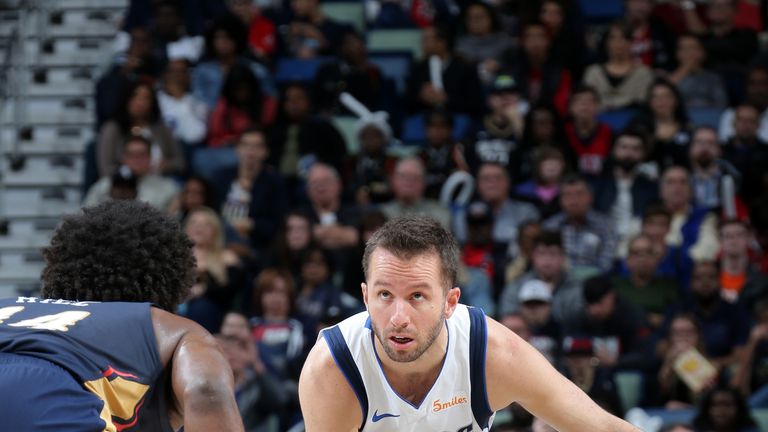 Mavericks v Pelicans