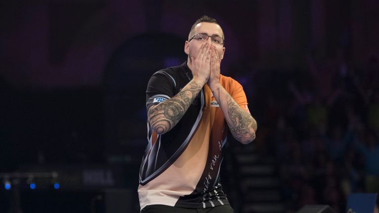 Benito Van de Pas booked his place in the last 16 at Alexandra Palace for the fourth time in the last five years