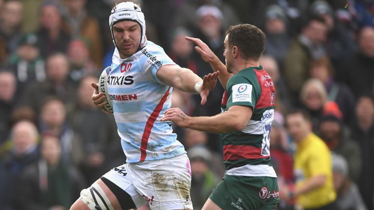 Bernard Le Roux makes a break to set up the third Racing try 