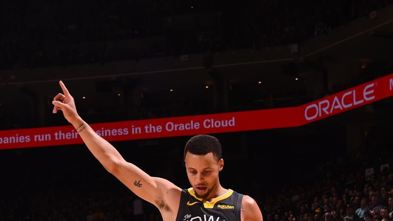 OAKLAND, CA - DECEMBER 23: Stephen Curry #30 of the Golden State Warriors reacts during a game against the LA Clippers on December 23, 2018 at ORACLE Arena in Oakland, California. NOTE TO USER: User expressly acknowledges and agrees that, by downloading and or using this photograph, user is consenting to the terms and conditions of Getty Images License Agreement. Mandatory Copyright Notice: Copyright 2018 NBAE (Photo by Noah Graham/NBAE via Getty Images)