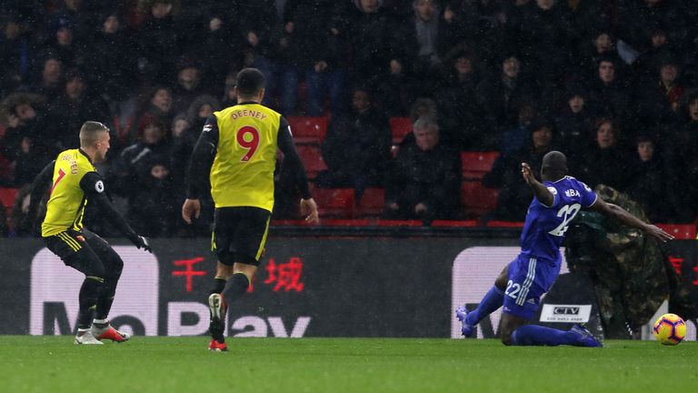 Deulofeu tucks in his shot to give Watford the lead after 16 minutes