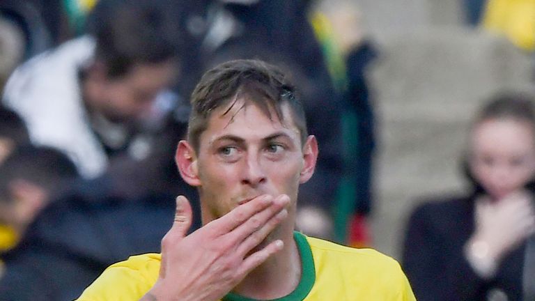 Nantes' Argentinian forward Emiliano Sala blows a kiss to supporters as he celebrates after scoring a goal during the French L1 football match between Nantes (FC) and Guingamp (EAG), on November 4, 2018, at the La Beaujoire stadium in Nantes, western France