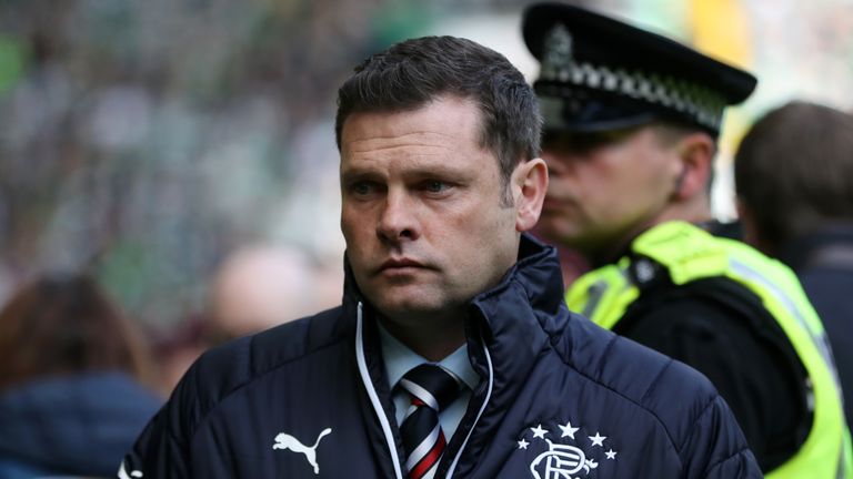 Former Reading defender Graeme Murty is available after leaving Rangers