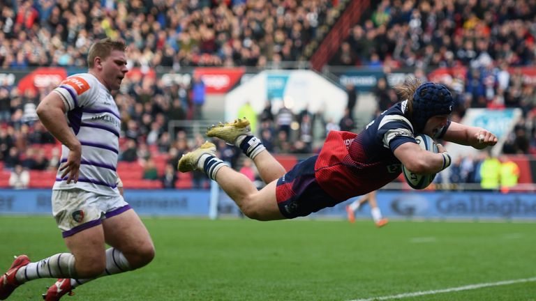 BRISTOL, ENGLAND - DECEMBER 01: during the Gallagher Premiership Rugby match between Bristol Bears and Leicester Tigers at Ashton Gate on December 1, 2018 in Bristol, United Kingdom. (Photo by Harry Trump/Getty Images)