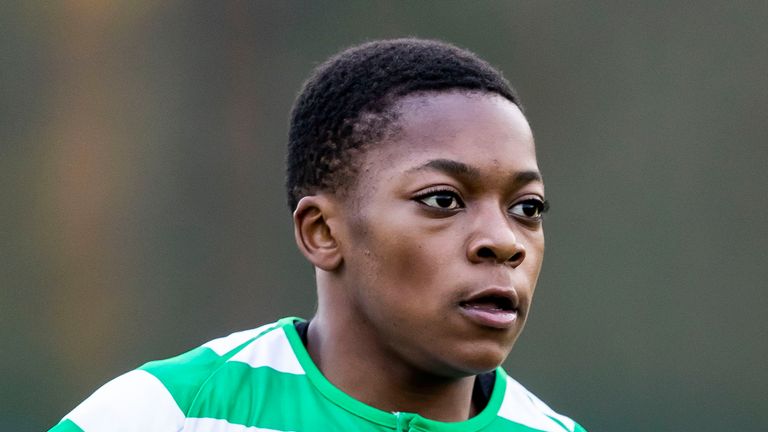 Karamoko Dembele signs Celtic professional contract until 2021