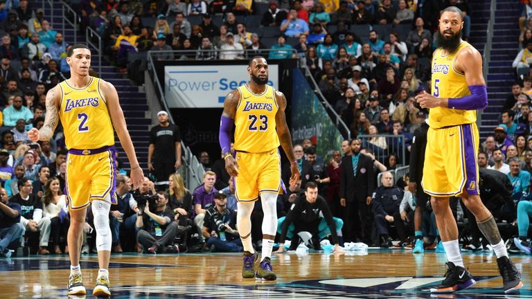 128 Lakers - Hornets 100