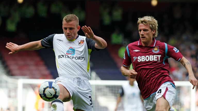 Lee Cattermole played for Sunderland the last time they faced Portsmouth in the Premier League in 2010