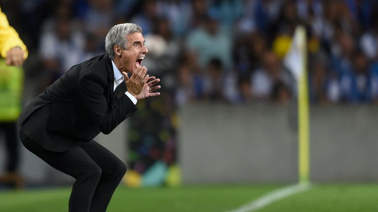 Luis Castro, Vitoria de Guimaraes head coach