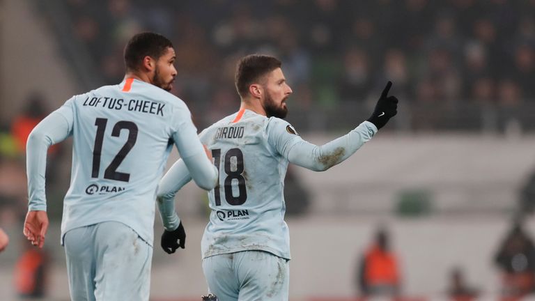 Olivier Giroud of Chelsea FC celebrates his goal next to Ruben Loftus-Cheek of Chelsea FC during the UEFA Europa League Group Stage Match between Vidi FC and Chelsea FC at Ferencvaros Stadium on December 13, 2018 in Budapest, Hungary. (Photo by Laszlo Szirtesi/Getty Images)