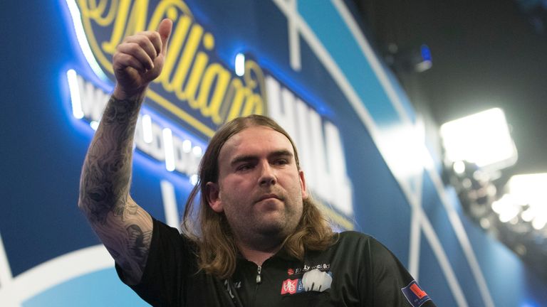 WILLIAM HILL WORLD DARTS CHAMPIONSHIP 2019.ALEXANDRA PALACE,.LONDON.PIC;LAWRENCE LUSTIG.ROUND 3.RYAN SEARLE V WILLIAM O'CONNOR.RYAN SEARLE IN ACTION