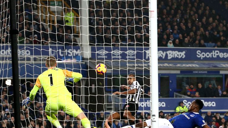 Salomon Rondon makes it 1-0 to Newcastle United