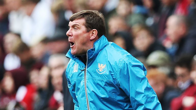 St Johnstone manager Tommy Wright has signed a new deal with the club until 2022
