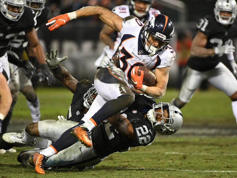 Raiders win possible final game in Oakland 27-14 vs. Broncos