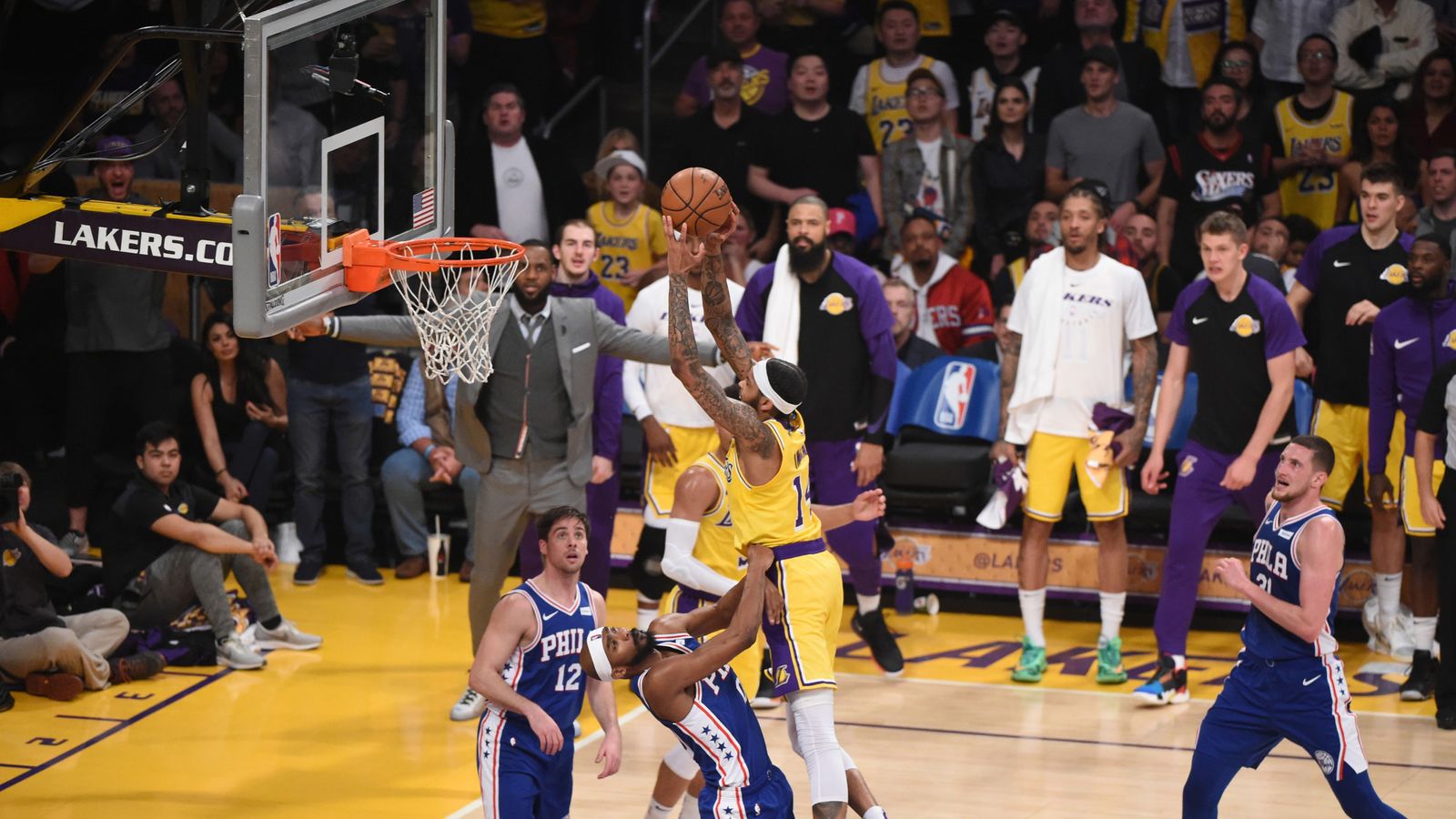 Brandon Ingram delights LeBron James with monster dunk on Corey Brewer, NBA News