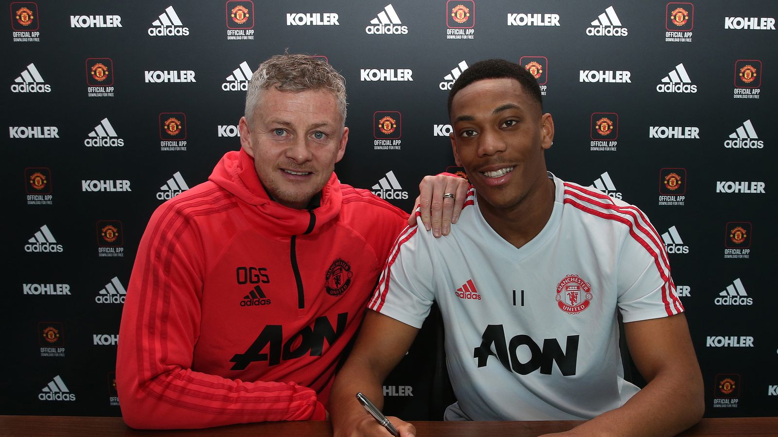 Anthony Martial signs new deal with Manchester United until 2024