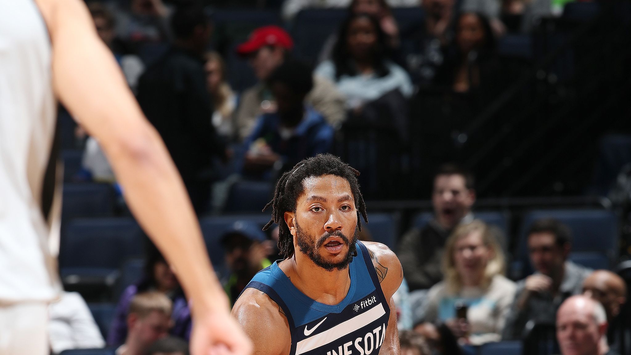 Knicks officially acquire Derrick Rose from Pistons