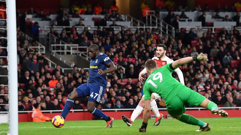 Aboubakar Kamara pulls a goal back for Fulham