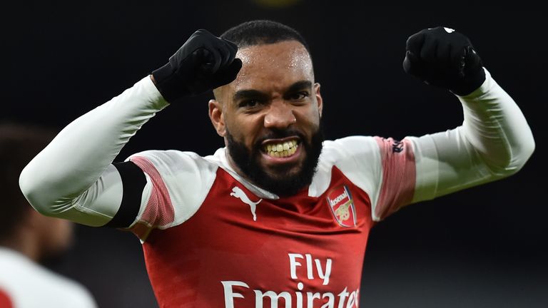 Alexandre Lacazette celebrates his goal