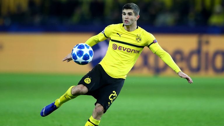 Christian Pulisic of Dortmund runs with the ball during the Group A match of the UEFA Champions League between Borussia Dortmund and Club Brugge at Signal Iduna Park on November 28, 2018 in Dortmund, Germany.