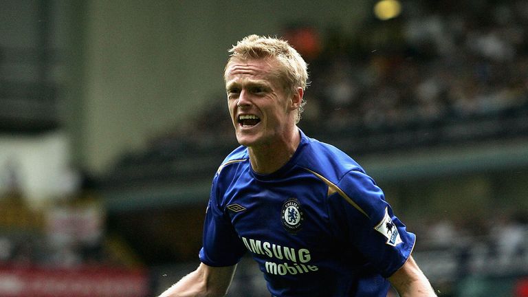 Damien Duff in action for Chelsea  