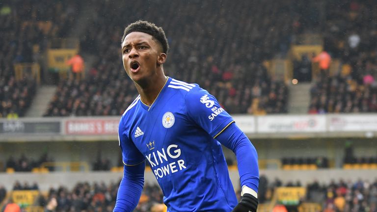 Demarai Gray celebrates after scoring Leicester's first goal