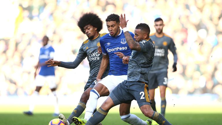 Dominic Calvert-Lewin (C) is tackled by Danny Simpson and Hamza Choudhury