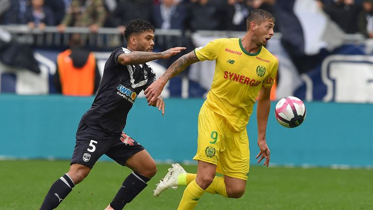 Emiliano Sala has completed his move from Nantes to Cardiff