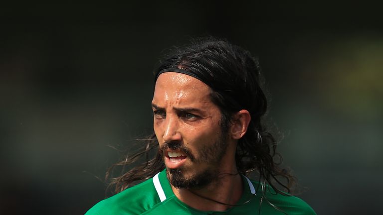 Brighton defender Ezequiel Schelotto is set to go out on loan