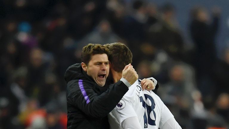 Fernando Llorente celebrates his goal with Tottenham manager Mauricio Pochettino