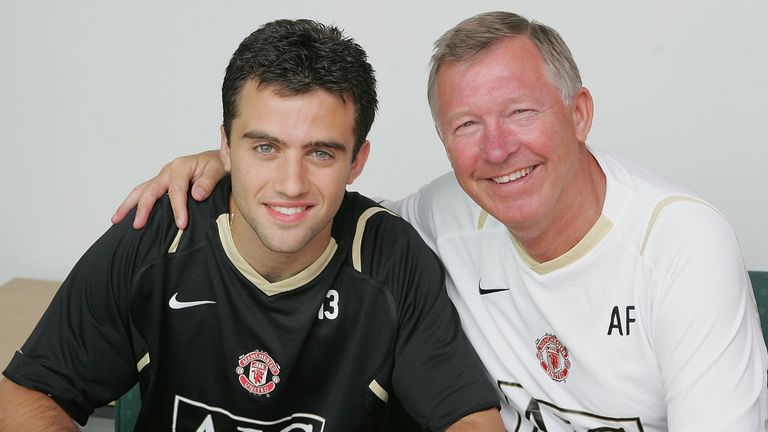 Sir Alex Ferguson (right) signed Giuseppe Rossi for Manchester United