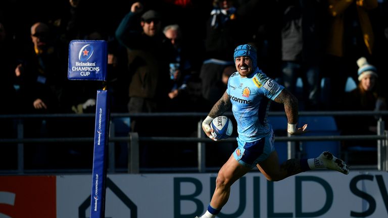 Jack Nowell of Exeter Chiefs crosses the line to score his side's first try during the Champions Cup match between Exeter Chiefs and Castres Olympique at Sandy Park on January 13, 2019 in Exeter, United Kingdom.